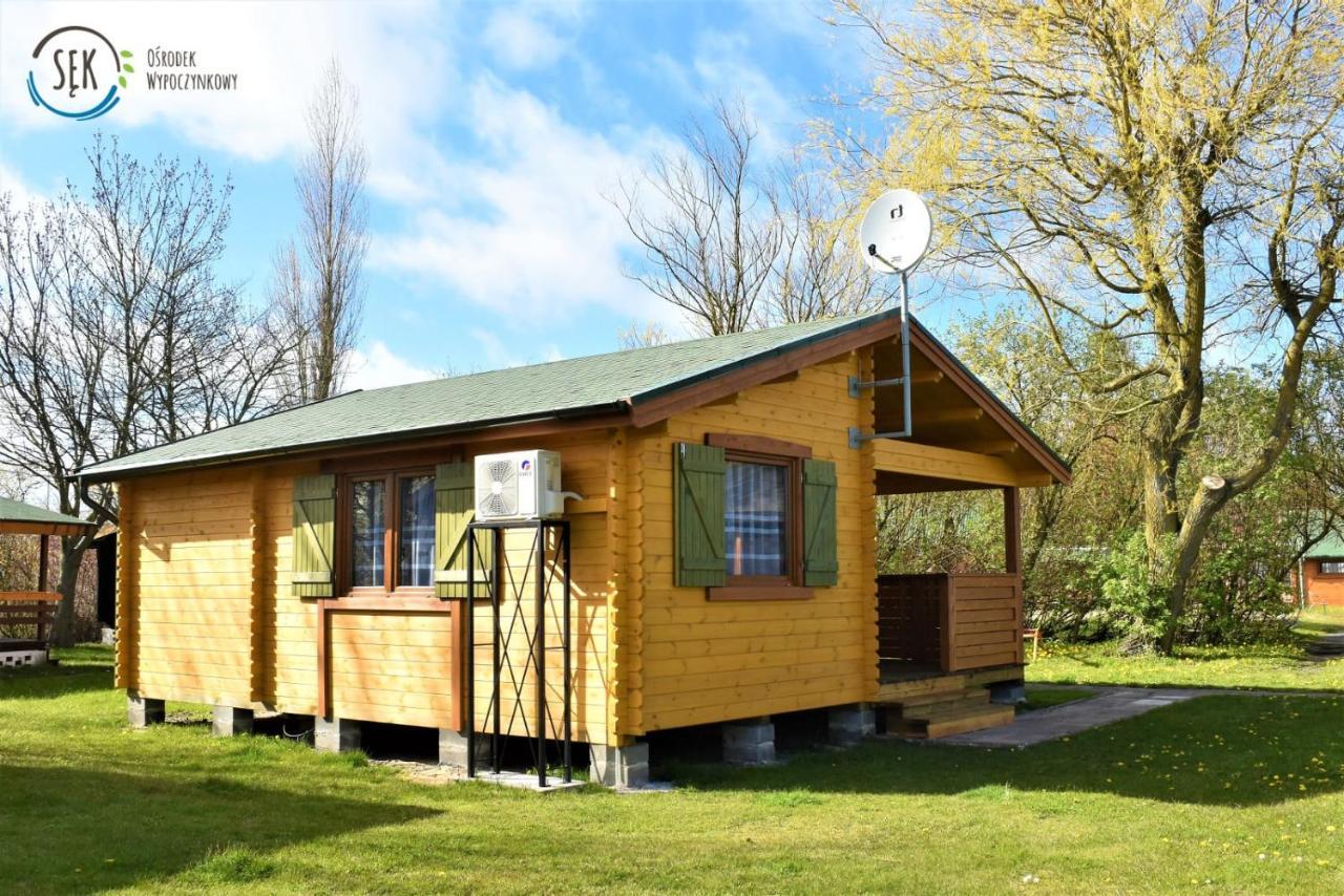Villa O.W. Sek Karwia Exterior foto