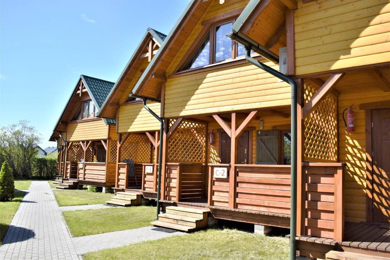 Villa O.W. Sek Karwia Exterior foto