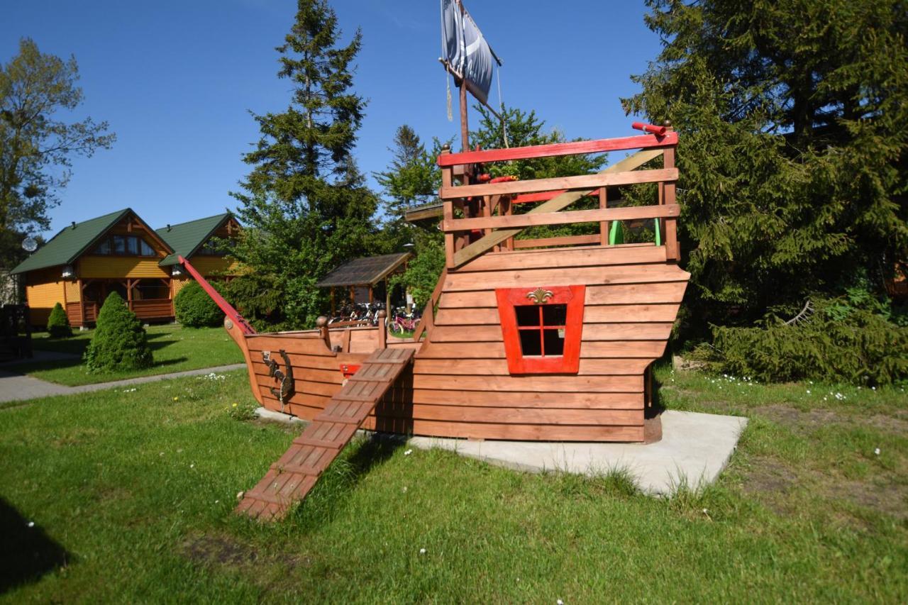 Villa O.W. Sek Karwia Exterior foto