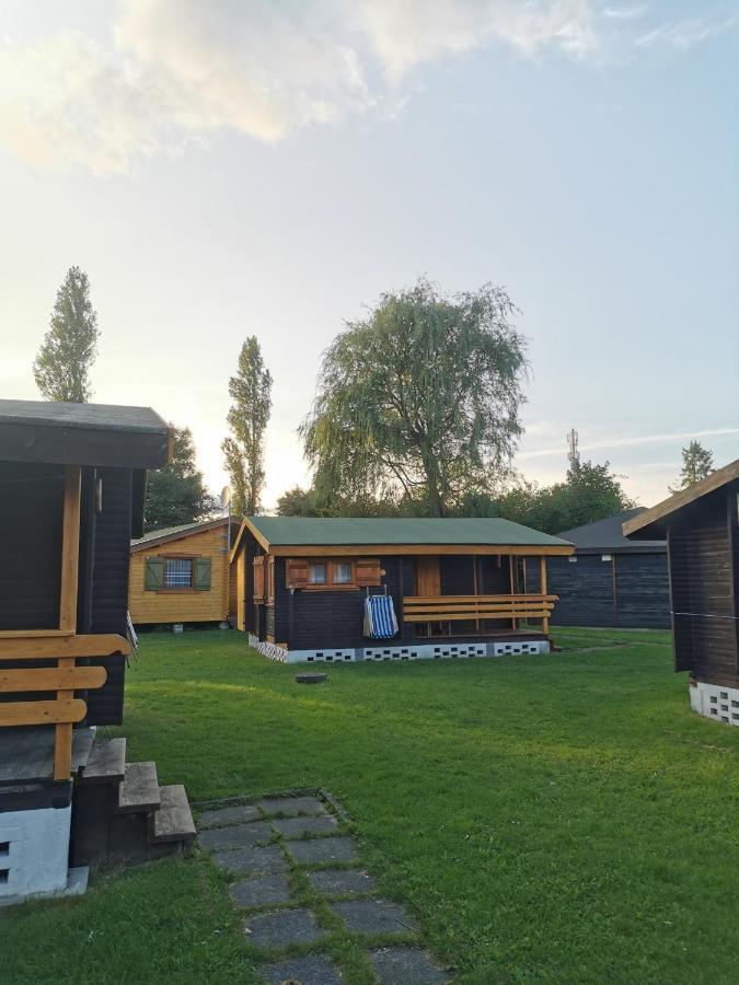 Villa O.W. Sek Karwia Exterior foto