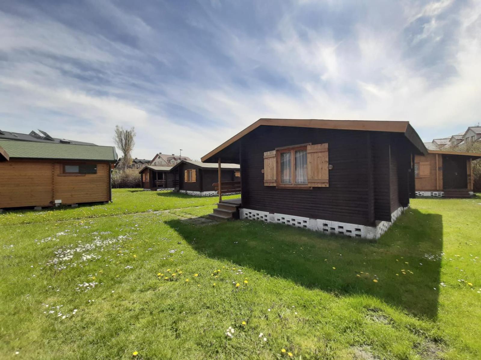 Villa O.W. Sek Karwia Exterior foto