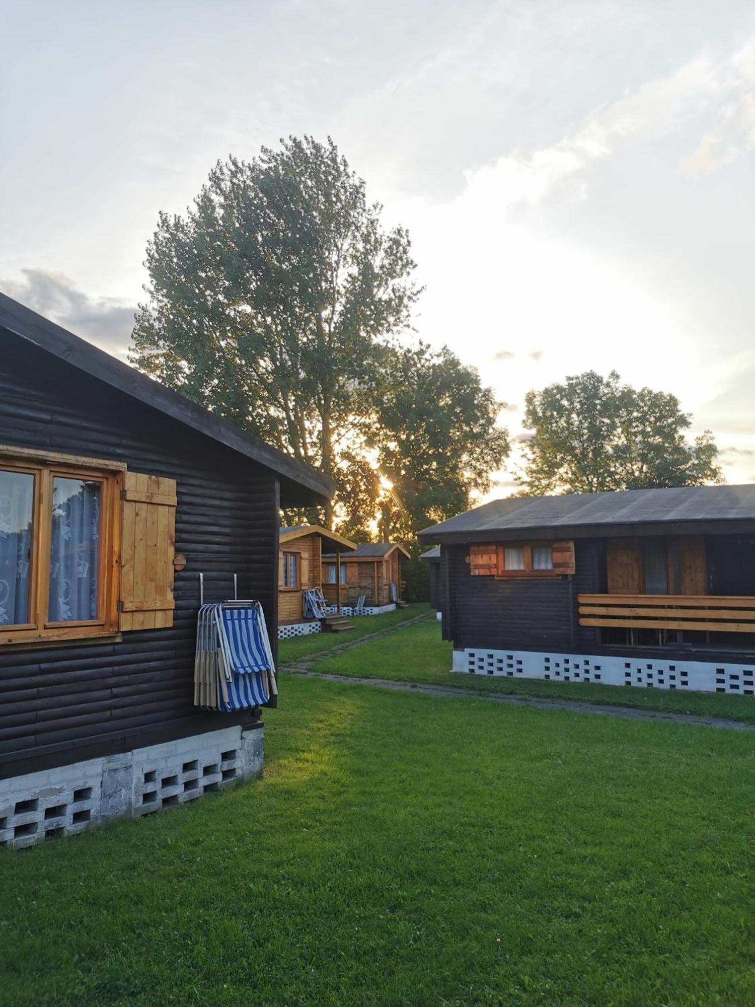 Villa O.W. Sek Karwia Exterior foto