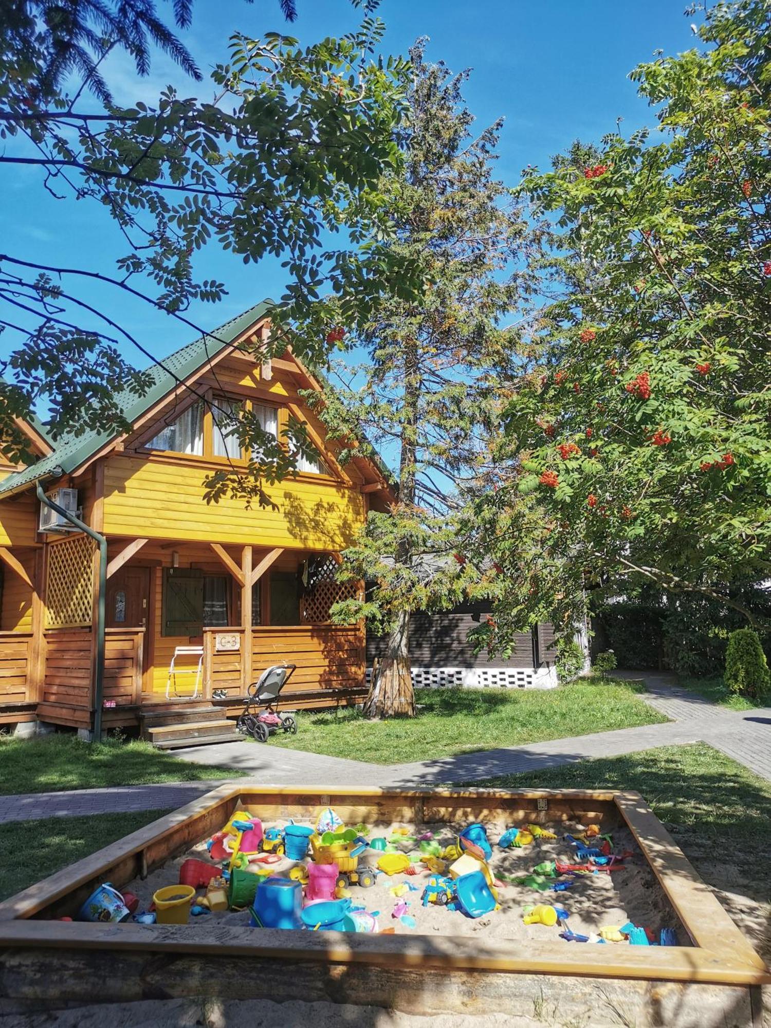 Villa O.W. Sek Karwia Exterior foto